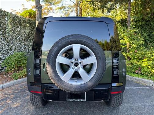 2026 Land Rover Defender 110S