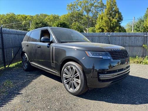 2025 Land Rover Range Rover P530 SE