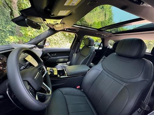 2025 Land Rover Range Rover Sport SE