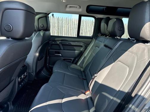 2025 Land Rover Defender P400 S