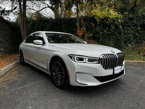 2021 BMW 750 i xDrive