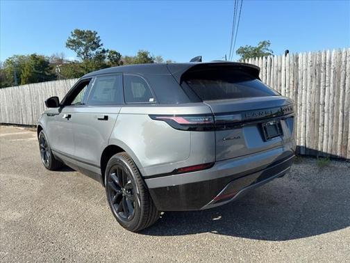 2026 Land Rover Range Rover Velar P250 SE R-Dynamic