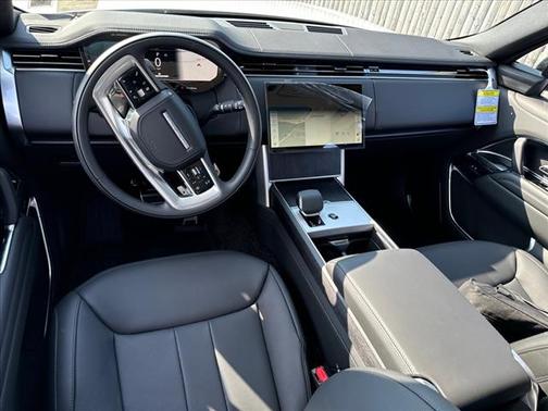 2025 Land Rover Range Rover P530 SE 7 Seat