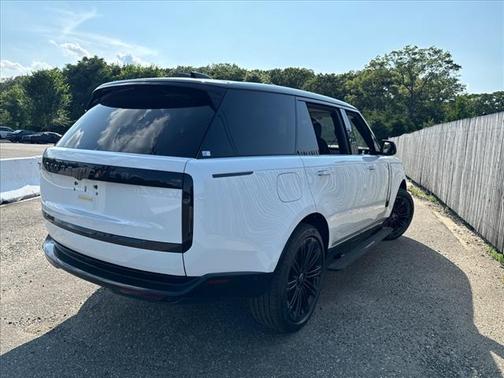 2025 Land Rover Range Rover P530 SE 7 Seat