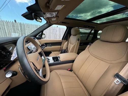 2025 Land Rover Range Rover P530 SE 7 Seat