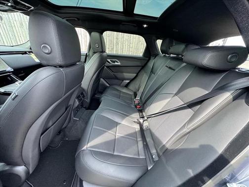 2026 Land Rover Range Rover Velar P250 SE R-Dynamic