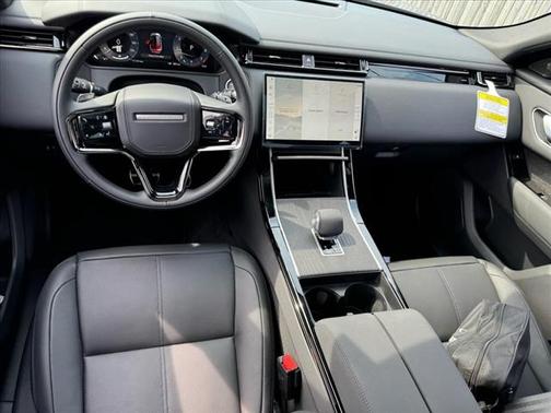 2026 Land Rover Range Rover Velar P250 SE R-Dynamic
