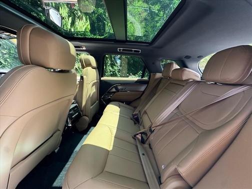 2025 Land Rover Range Rover Sport SE