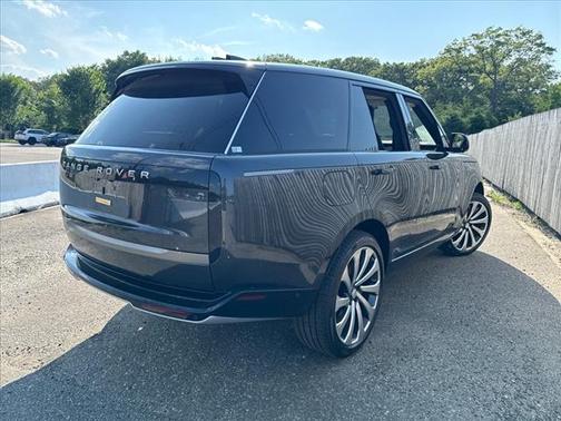 2025 Land Rover Range Rover P400 SE