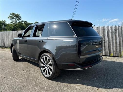 2025 Land Rover Range Rover P400 SE