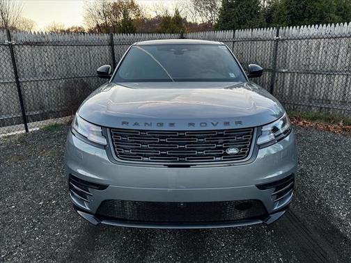 2026 Land Rover Range Rover Velar P250 SE R-Dynamic