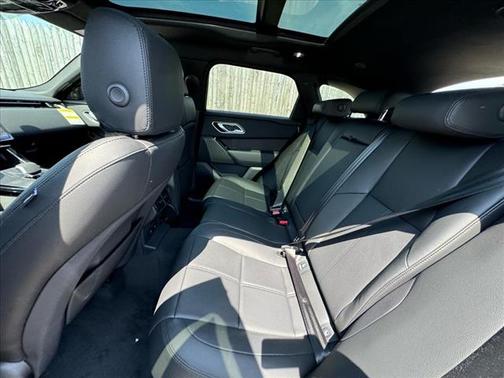 2026 Land Rover Range Rover Velar P250 SE R-Dynamic
