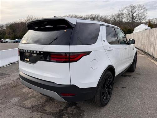 2025 Land Rover Discovery P300 S