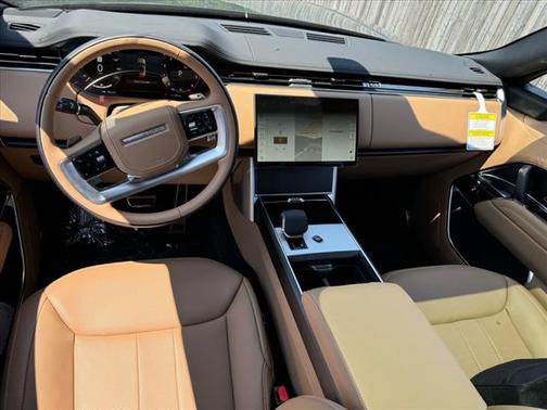 2025 Land Rover Range Rover P400 SE 7 Seat