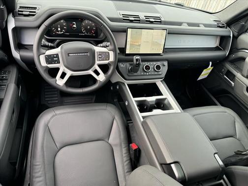 2025 Land Rover Defender P400 S