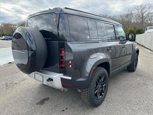 2025 Land Rover Defender P400 S