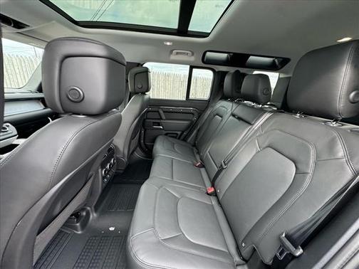 2025 Land Rover Defender P400 S