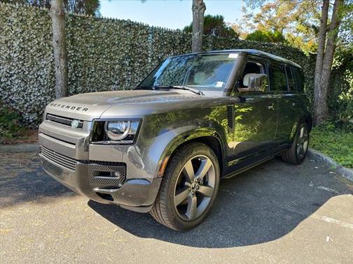 2025 Land Rover Defender 110 V8