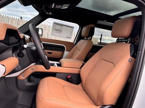 2025 Land Rover Defender P400 X-Dynamic SE