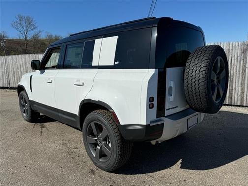 2025 Land Rover Defender P400 S
