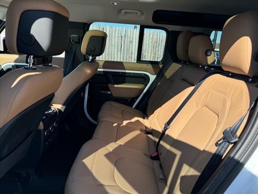 2025 Land Rover Defender P400 S