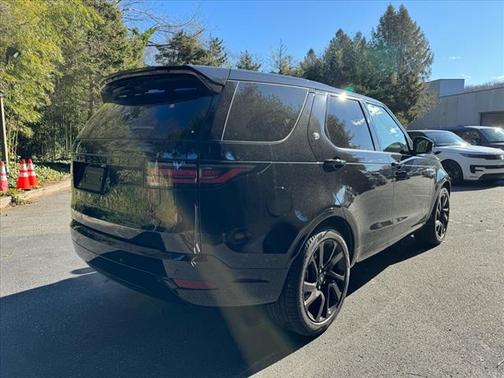 2025 Land Rover Discovery P360 Dynamic SE