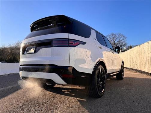 2025 Land Rover Discovery P360 Dynamic SE