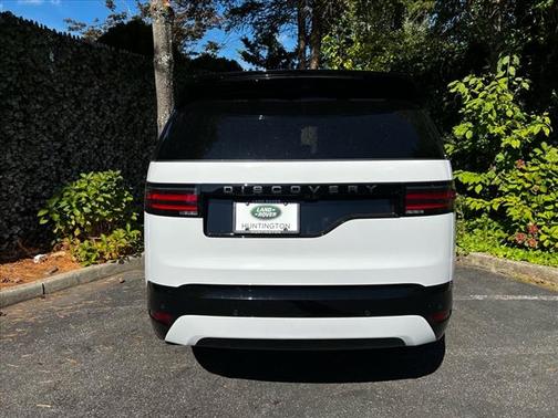 2025 Land Rover Discovery P360 Dynamic SE