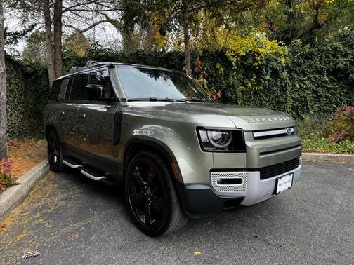 2023 Land Rover Defender 130 SE