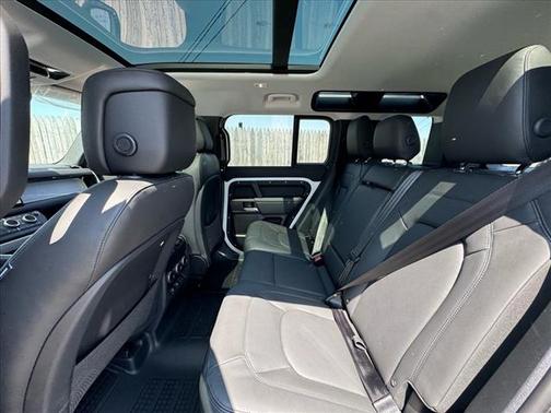 2025 Land Rover Defender P400 S