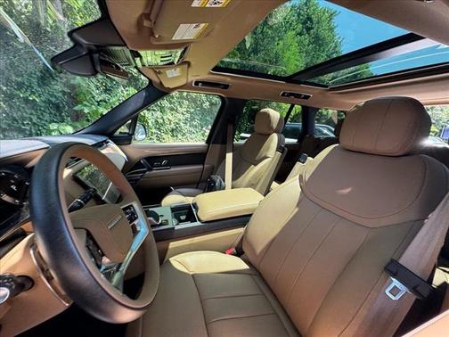 2025 Land Rover Range Rover P400 SE