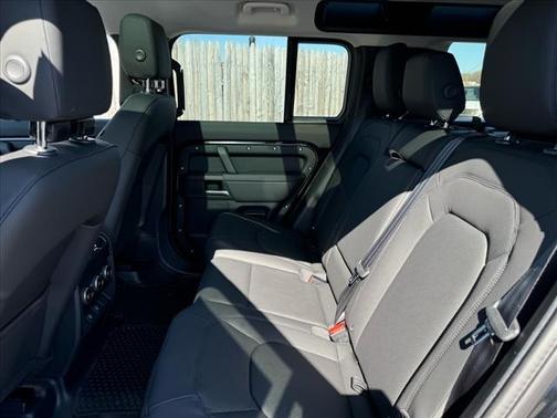 2025 Land Rover Defender P400 S