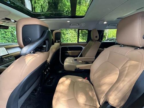 2025 Land Rover Defender P400 S