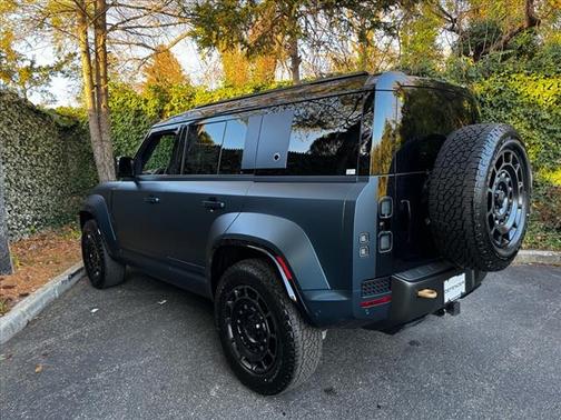 2026 Land Rover Defender OCTA