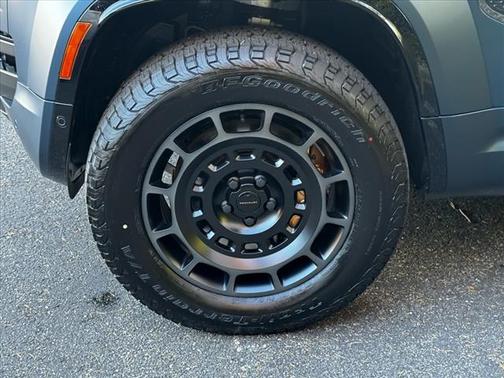 2026 Land Rover Defender OCTA