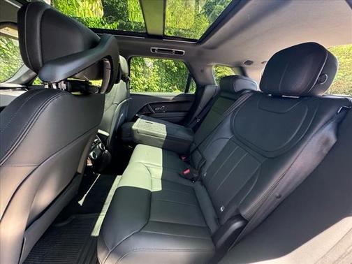 2025 Land Rover Range Rover Sport SE