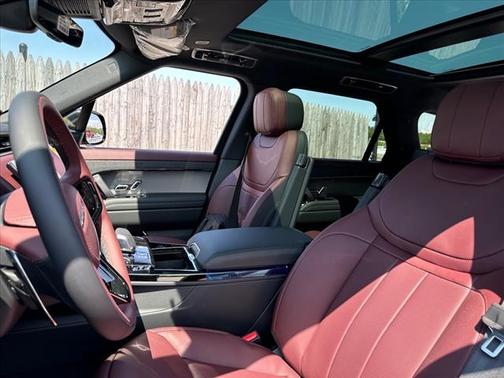 2025 Land Rover Range Rover Sport SE