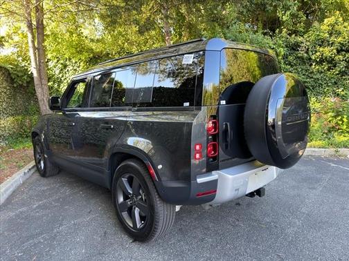 2025 Land Rover Defender P300