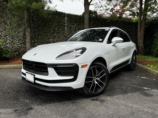 2022 Porsche Macan Base