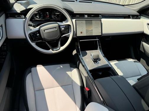 2026 Land Rover Range Rover Velar P250 SE R-Dynamic