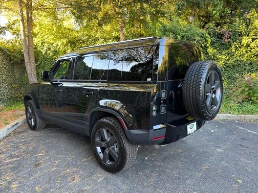 2026 Land Rover Defender 110S