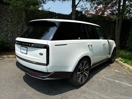 2023 Land Rover Range Rover SE