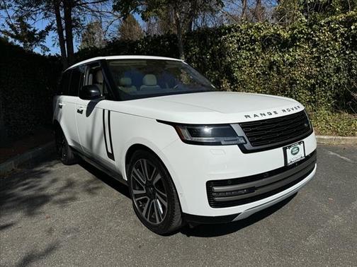 2023 Land Rover Range Rover SE