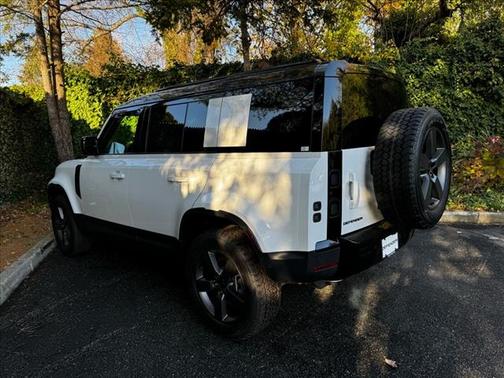 2026 Land Rover Defender 110S