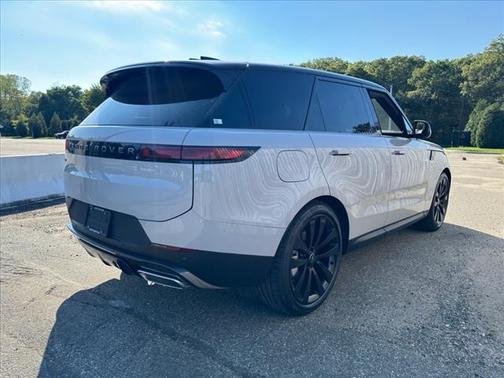 2025 Land Rover Range Rover Sport SE