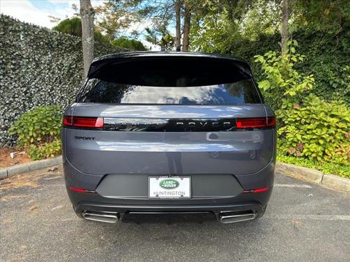 2025 Land Rover Range Rover Sport SE