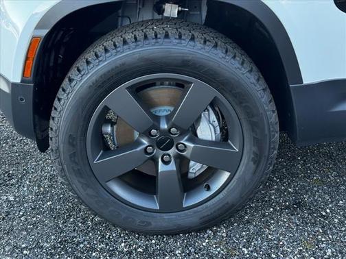 2026 Land Rover Defender 110S