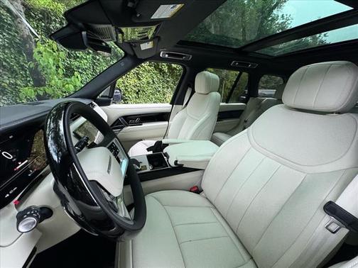 2025 Land Rover Range Rover P400 SE
