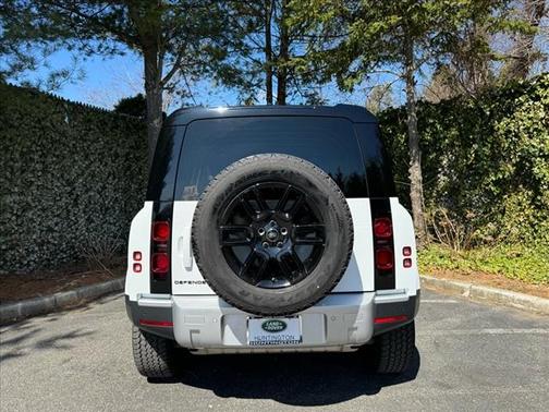 2024 Land Rover Defender 110 S