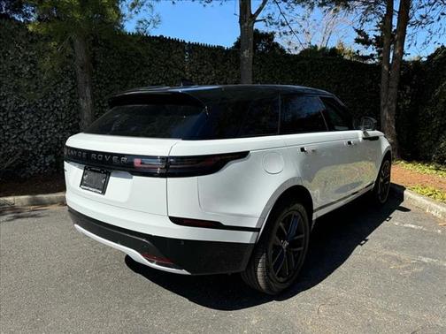 2026 Land Rover Range Rover Velar P250 SE R-Dynamic
